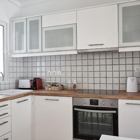 Marvelous N Bright Apt Next To Megaro Mousikis Athen Exterior foto