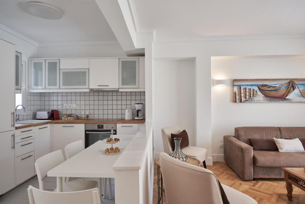 Marvelous N Bright Apt Next To Megaro Mousikis Athen Exterior foto